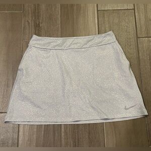 Nike Women's Size Medium Gray and white splattered Golf Skirt with shorts under